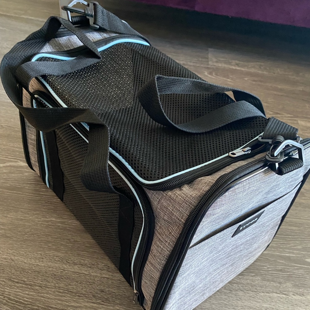 Pets carrying bag